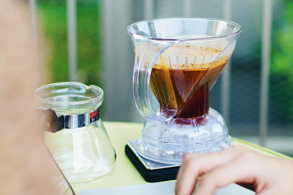 Apa Itu Dripper Immersion dan Pengaruhnya Pada Cita Rasa Kopi?