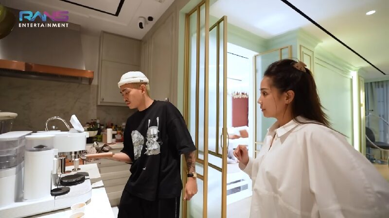 Nagita Slavina vs Aloy Jadi Barista, Duel Seru Latte Art yang Bikin Heboh